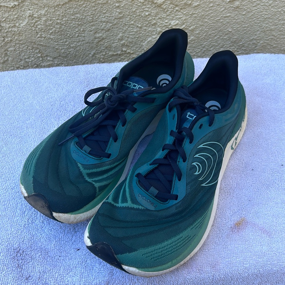 Topo Athletic Cyclone 2